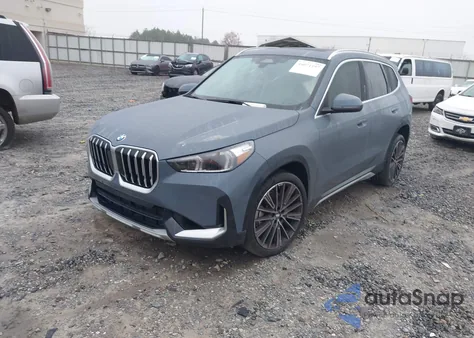 2025 BMW X1 xDrive28I z USA, uszkodzony, nr VIN WBX73EF04S5390698